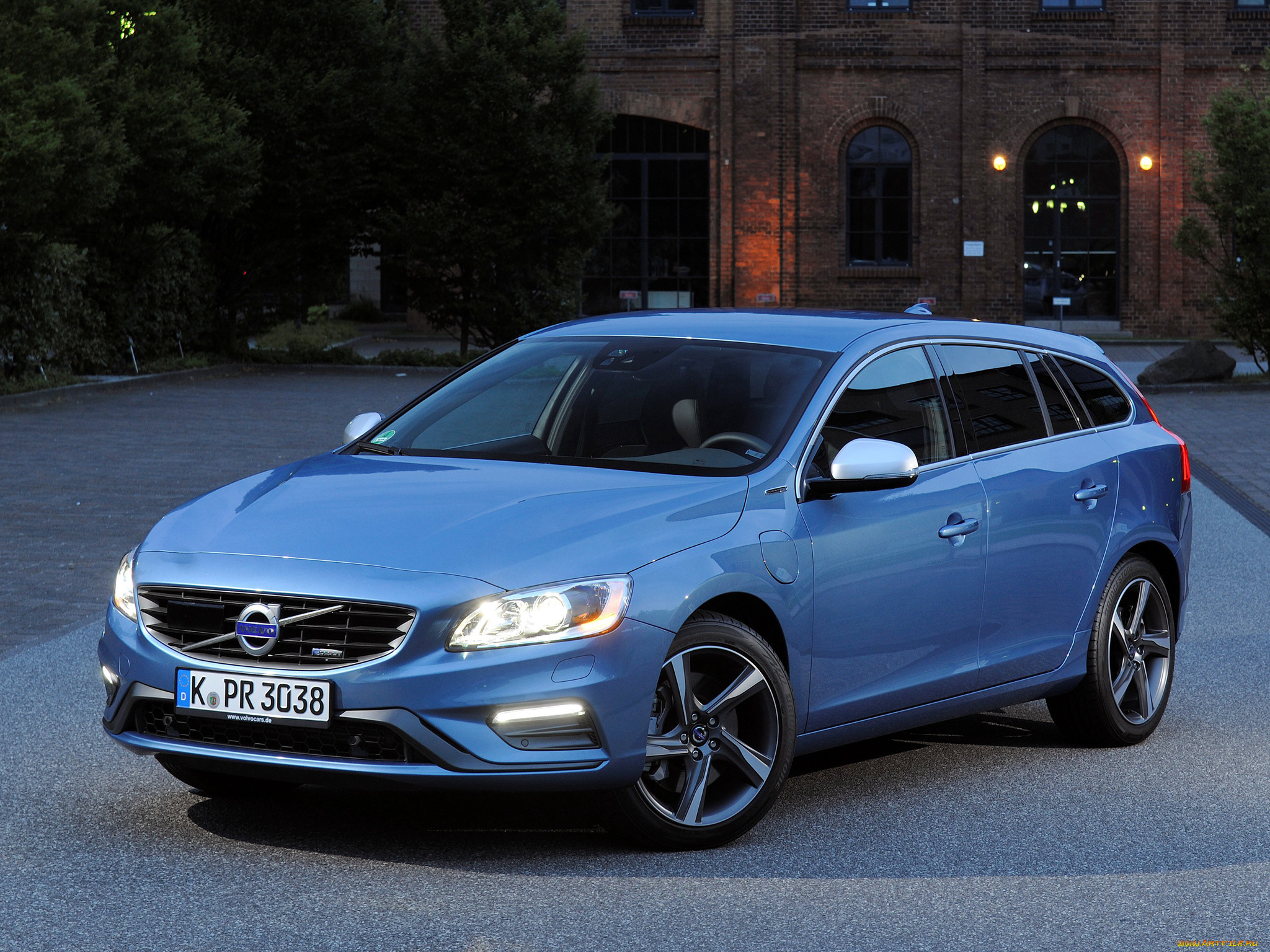 , volvo, v60, d6, plug-in, hybrid, r-design, 2014, 